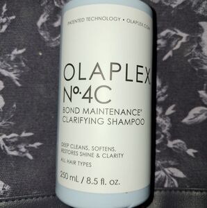 Olaplex No.4C Clarifying Shampoo